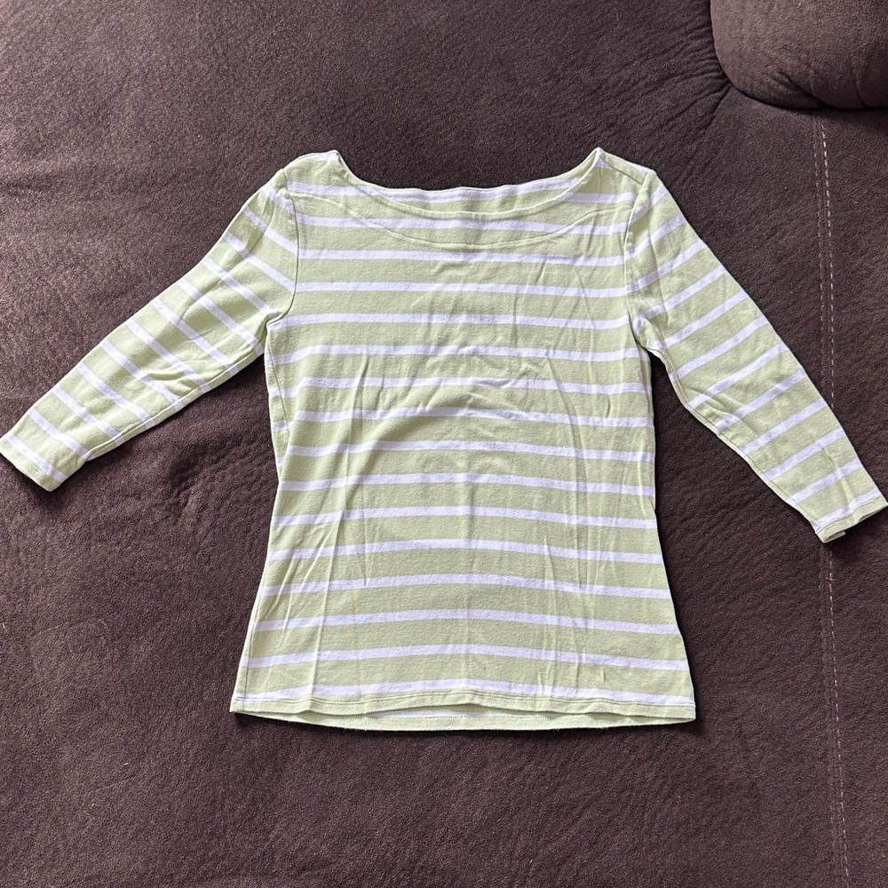 Wide neck shirt